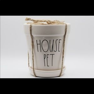 Rae Dunn House Pet Planter